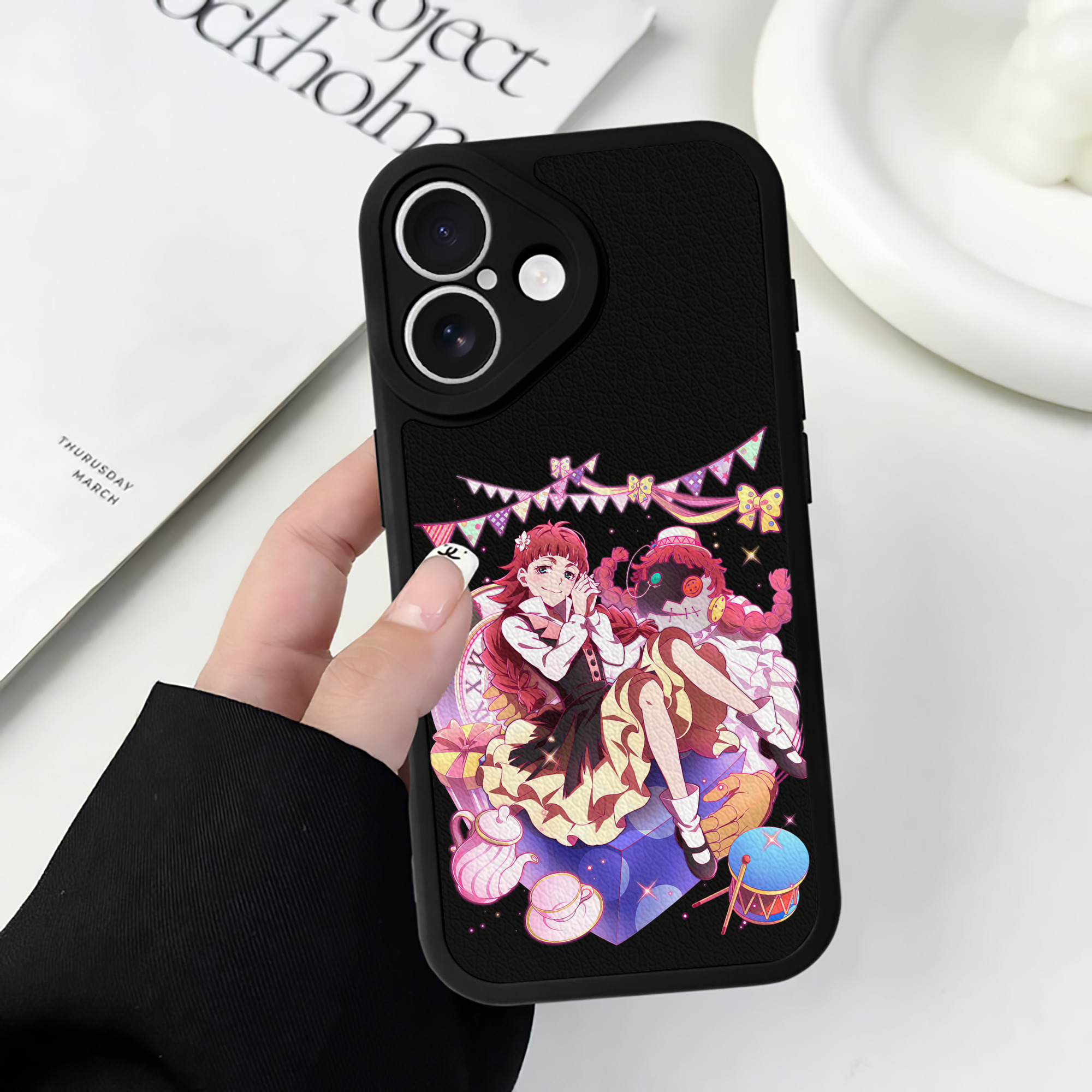 （画像用） 文豪ストレイドッグス Bungo Stray Dogs 【iPhone 16シリーズ対応】シリコンスマホケース（レザー調） 材質：シリコン